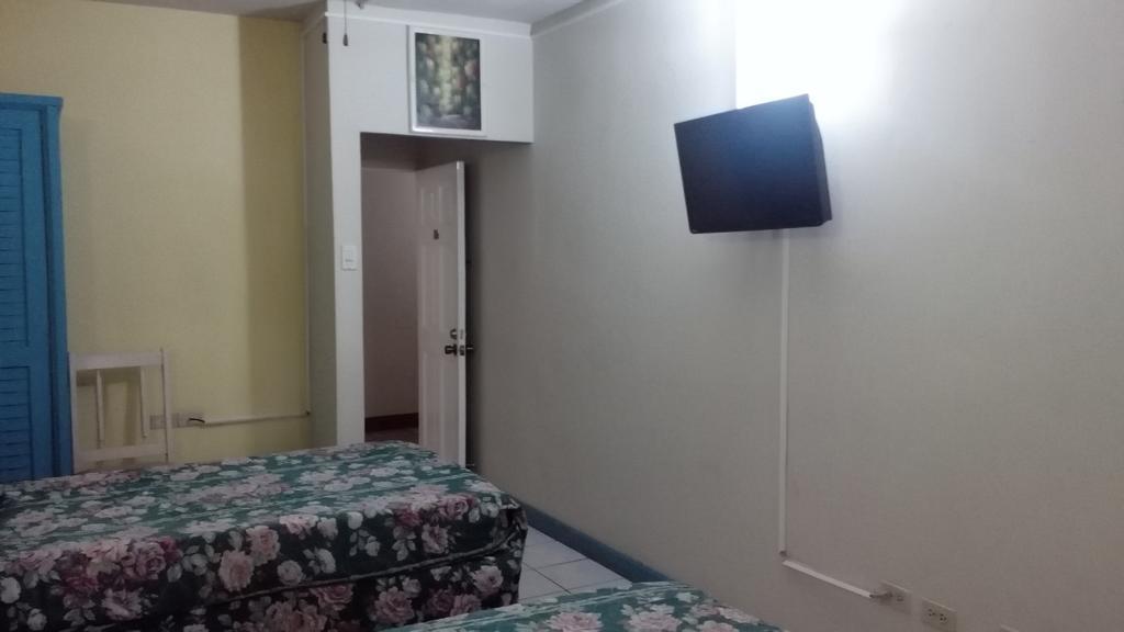 Village Hotel Очо-Ріос Номер фото